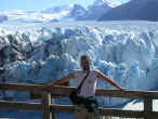 18_27o_al_Glaciar_Perito_Moreno.jpg (40617 byte)