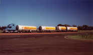 roadtrain480.jpg (18088 byte)